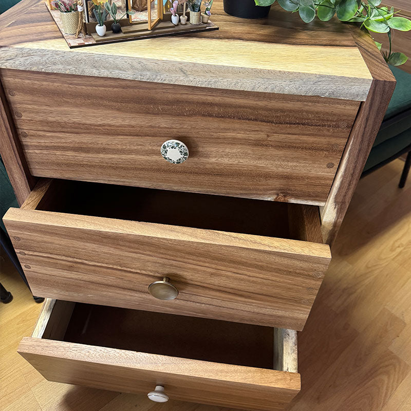 Cajonera tres cajones · Madera sólida 100%· Parota