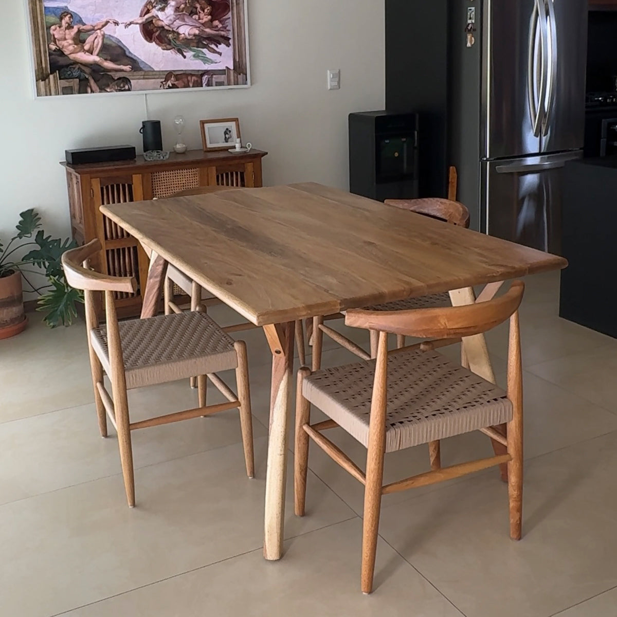 Mesa de comedor Kioto de madera Rosa morada *con sillas