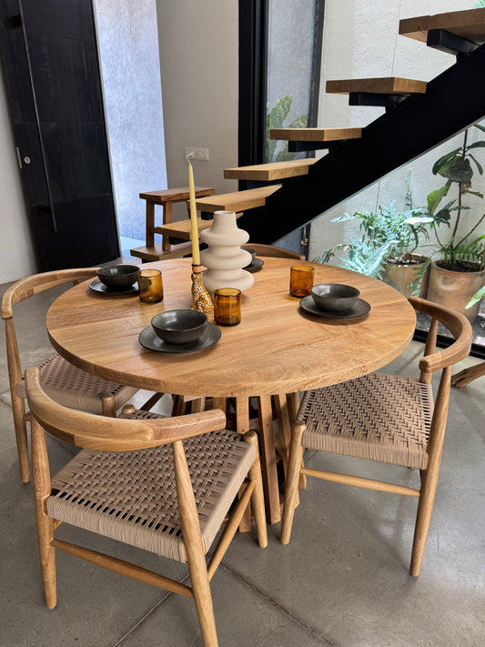 Mesa de comedor Redonda tipo Jaula madera Rosa morada *con sillas